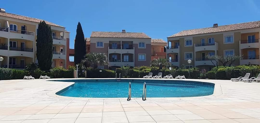 Vacance Location Mer Piscine Var Sud Terrasse Les Issambres Exterior foto