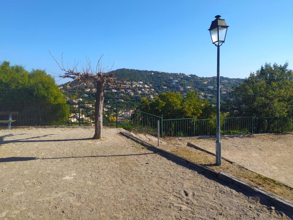 Vacance Location Mer Piscine Var Sud Terrasse Les Issambres Exterior foto