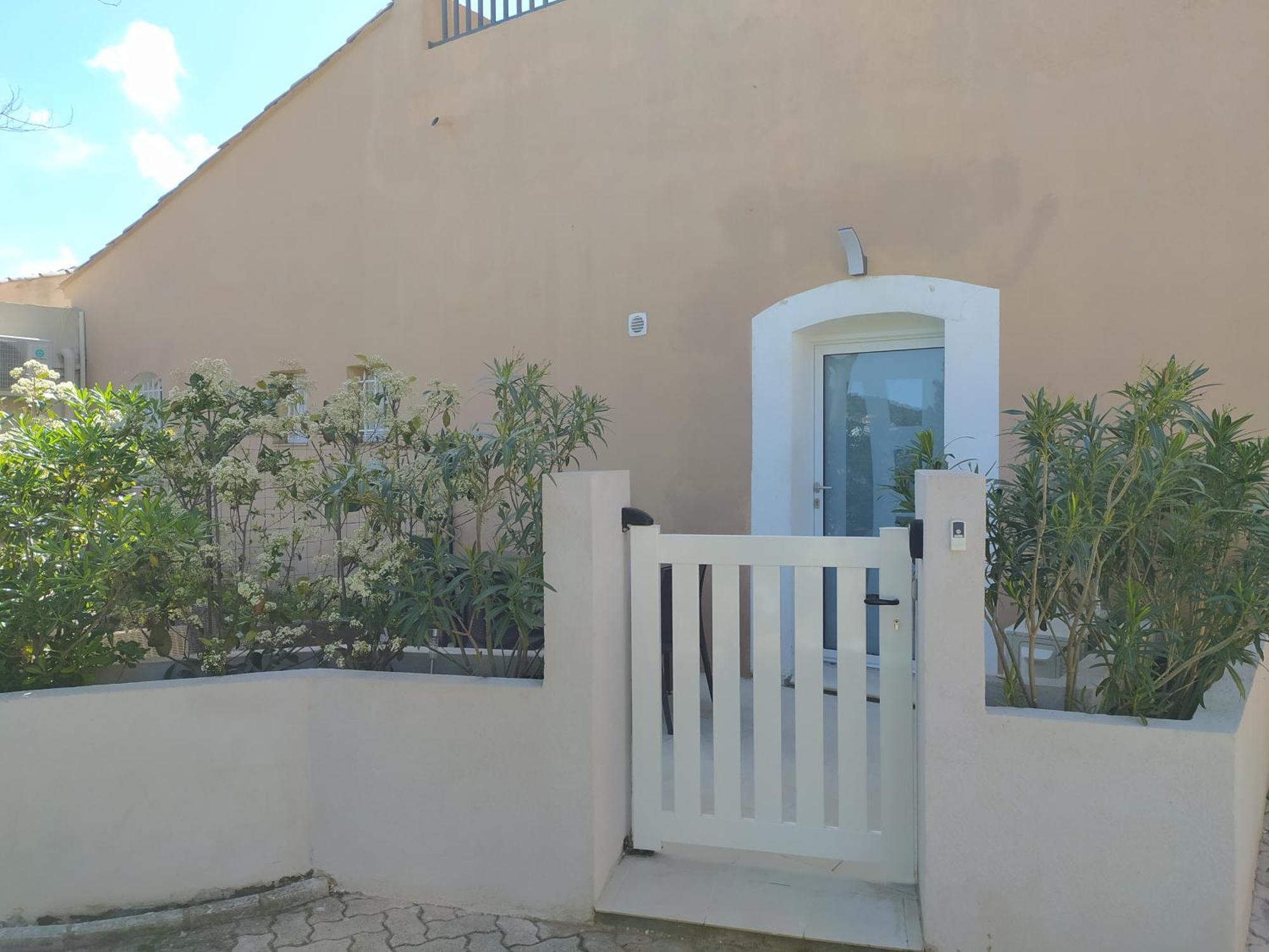 Vacance Location Mer Piscine Var Sud Terrasse Les Issambres Exterior foto